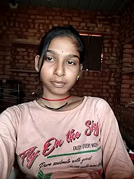 Snapshot of Yatiksha_Beby chatting on 09-27-25, 04:50 Yatiksha Beby online show from 09-27-25, 04:50