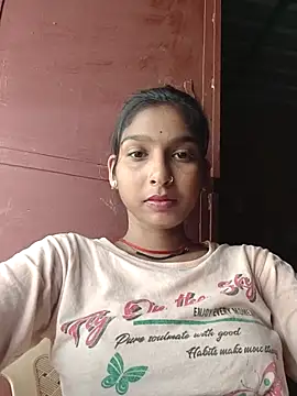 Snapshot of Yatiksha_Beby chatting on 10-14-25, 09:32 Yatiksha Beby online show from 10-14-25, 09:32