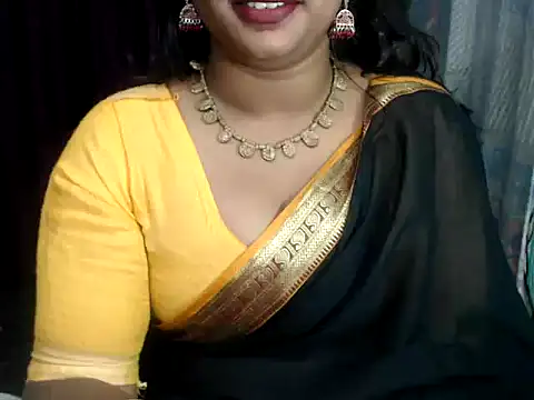 Snapshot of DearKimmi chatting on 01-05-25, 08:42 DearKimmi online show from 01-05-25, 08:42