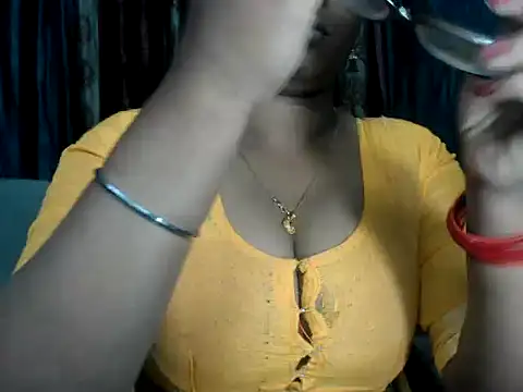 Snapshot of DearKimmi chatting on 02-13-25, 04:22 DearKimmi online show from 02-13-25, 04:22