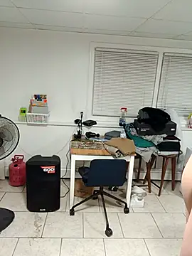 tripping385 online show from 10-11-25, 02:11