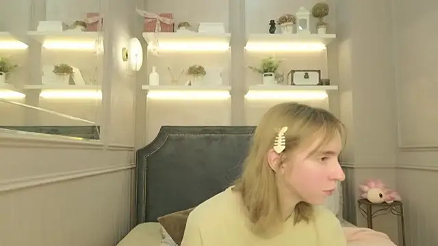 Beverly Gomes online show from 09-15-25, 06:57