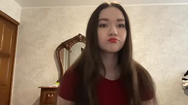 Pikmigirl18 online show from 09-15-25, 01:11