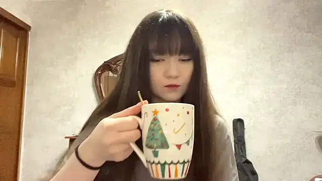 Pikmigirl18 online show from 10-17-25, 01:14