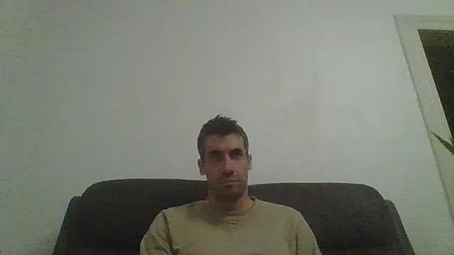 Snapshot of JulioIsHere4you chatting on 11-05-25, 07:58 JulioIsHere4you online show from 11-05-25, 07:58