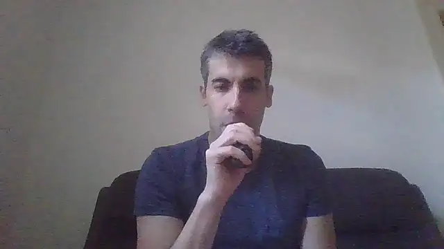 Snapshot of JulioIsHere4you chatting on 11-09-25, 10:46 JulioIsHere4you online show from 11-09-25, 10:46