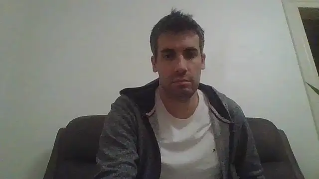 Snapshot of JulioIsHere4you chatting on 11-19-25, 11:27 JulioIsHere4you online show from 11-19-25, 11:27