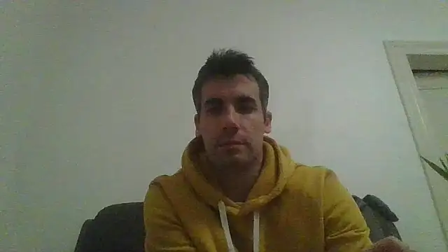 Snapshot of JulioIsHere4you chatting on 11-22-25, 06:18 JulioIsHere4you online show from 11-22-25, 06:18