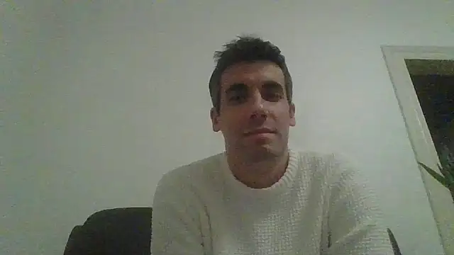 Snapshot of JulioIsHere4you chatting on 11-25-25, 11:16 JulioIsHere4you online show from 11-25-25, 11:16
