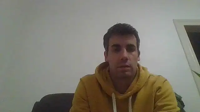 Snapshot of JulioIsHere4you chatting on 12-03-25, 09:02 JulioIsHere4you online show from 12-03-25, 09:02