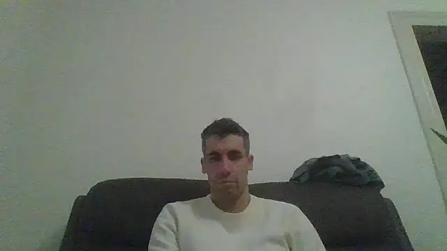 Snapshot of JulioIsHere4you chatting on 12-16-25, 07:57 JulioIsHere4you online show from 12-16-25, 07:57