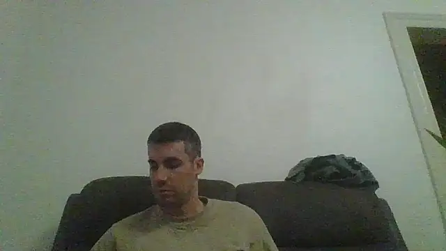 Snapshot of JulioIsHere4you chatting on 12-16-25, 09:20 JulioIsHere4you online show from 12-16-25, 09:20