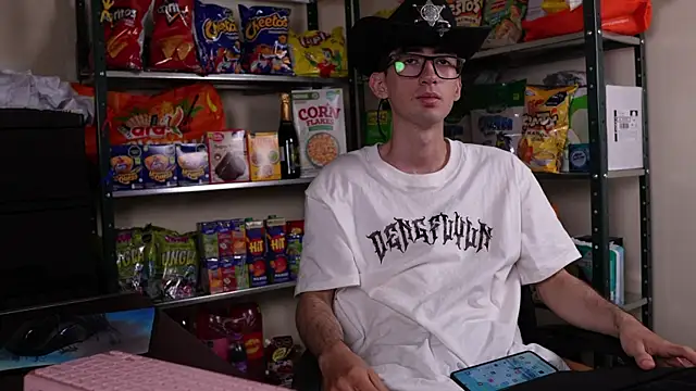 JoyBoy2003j online show from 09-09-25, 11:48