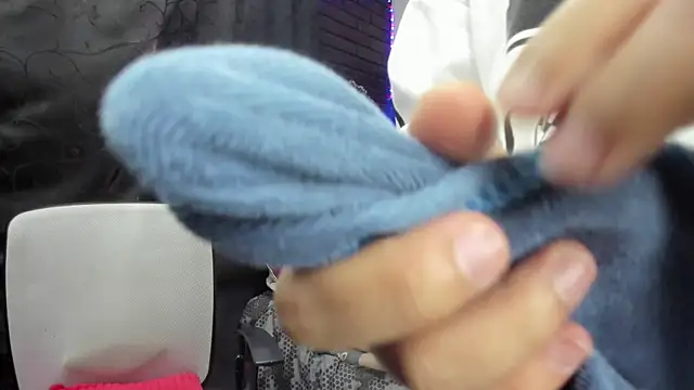 Snapshot of CrisabellssEden chatting on 11-21-25, 12:59 CrisabellssEden online show from 11-21-25, 12:59