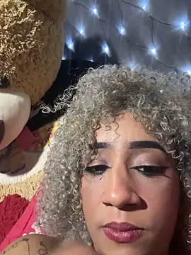 Snapshot of Dark_chanel chatting on 09-17-25, 07:43 Dark chanel online show from 09-17-25, 07:43