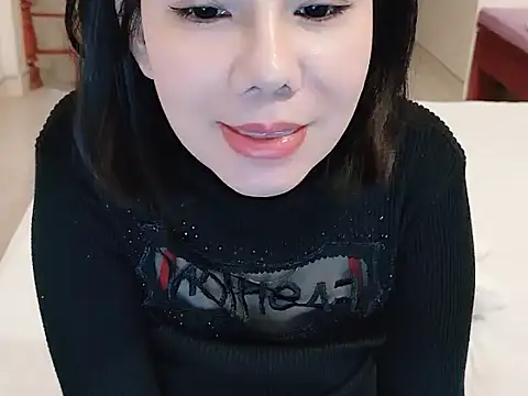 JunCii online show from 11-28-25, 02:31