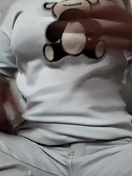 Janvi Jaitly online show from 10-25-25, 07:52