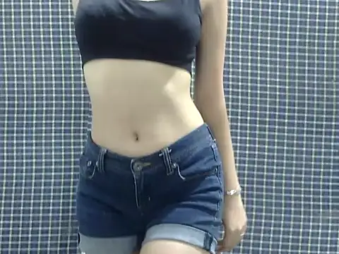 Snapshot of SEXYGUDIYA chatting on 09-28-25, 03:50 SEXYGUDIYA online show from 09-28-25, 03:50