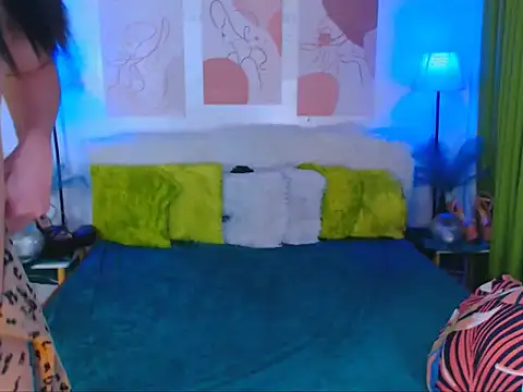 Snapshot of Alluring_Carmela chatting on 12-18-25, 06:47 Alluring Carmela online show from 12-18-25, 06:47