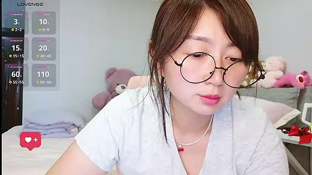 Snapshot of Diva_VVN chatting on 05-07-26, 06:19 Diva VVN online show from 05-07-26, 06:19