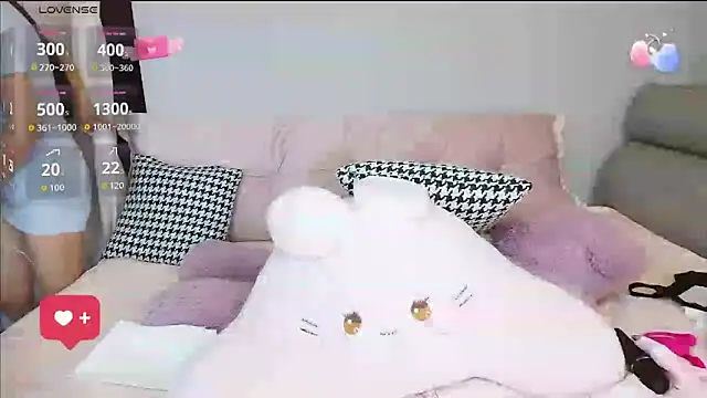 Snapshot of Diva_VVN chatting on 05-29-26, 12:30 Diva VVN online show from 05-29-26, 12:30