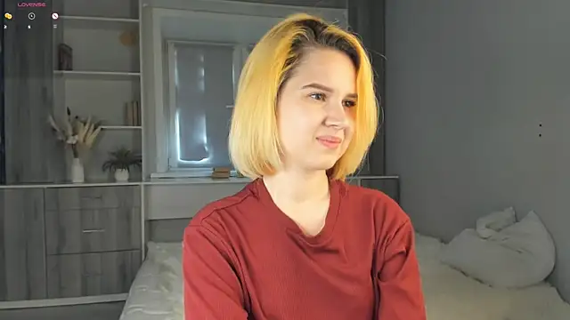 Snapshot of AgnesSonnek chatting on 09-21-25, 01:18 AgnesSonnek online show from 09-21-25, 01:18