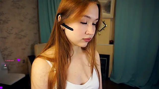 ShariTietge online show from 10-16-25, 07:37