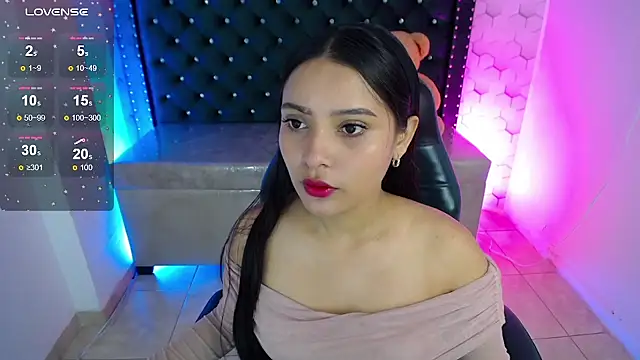 Snapshot of Ariannaa_m chatting on 10-25-25, 12:56 Ariannaa m online show from 10-25-25, 12:56