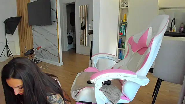 Snapshot of Anya_Belle chatting on 02-27-26, 08:36 Anya Belle online show from 02-27-26, 08:36