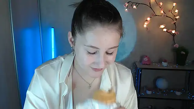 Milka kamila online show from 06-24-26, 12:04