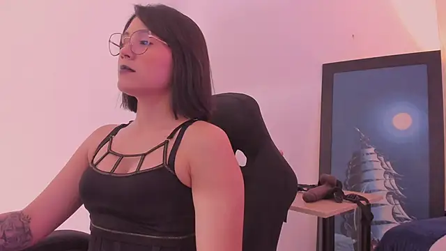 Snapshot of AnnaraLein chatting on 11-01-25, 03:30 AnnaraLein online show from 11-01-25, 03:30