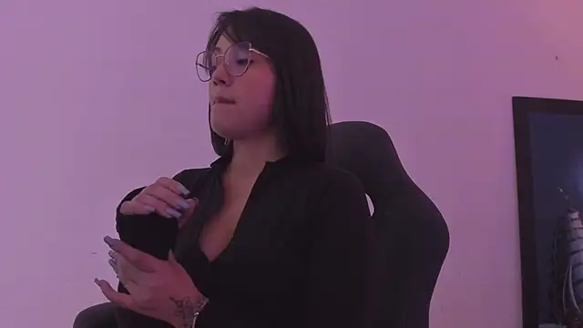 Snapshot of AnnaraLein chatting on 11-28-25, 03:42 AnnaraLein online show from 11-28-25, 03:42