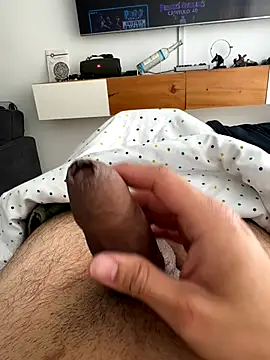 Snapshot of andres52720 chatting on 09-24-25, 06:44 andres52720 online show from 09-24-25, 06:44