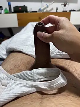 Snapshot of andres52720 chatting on 02-02-26, 07:29 andres52720 online show from 02-02-26, 07:29