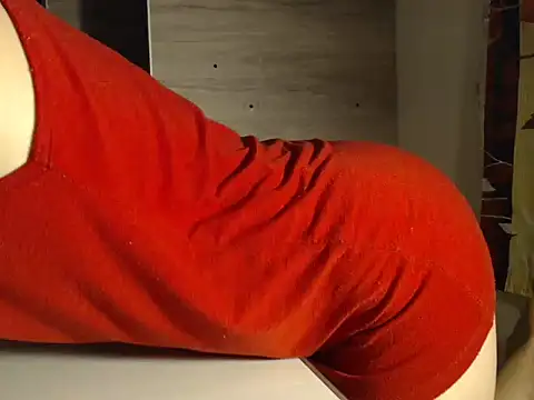 Snapshot of Missforever chatting on 10-01-25, 03:23 Missforever online show from 10-01-25, 03:23