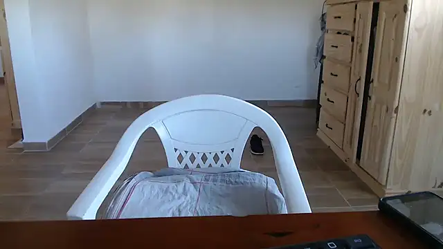 Missforever online show from 04-26-26, 03:42