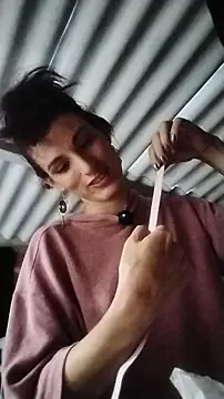 Snapshot of Moira-Hot chatting on 11-12-25, 10:09 Moira-Hot online show from 11-12-25, 10:09