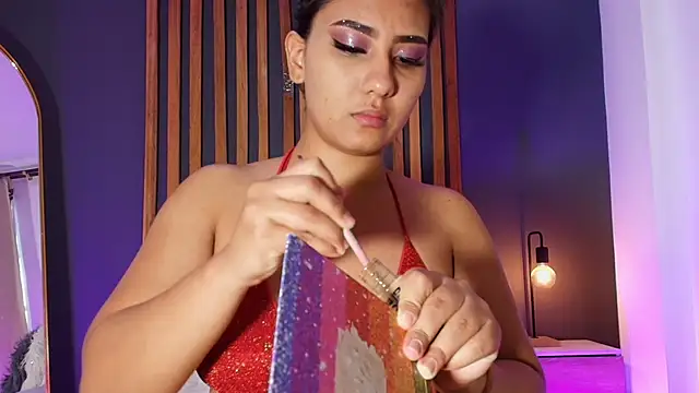 NicoleeHills online show from 09-24-25, 01:14