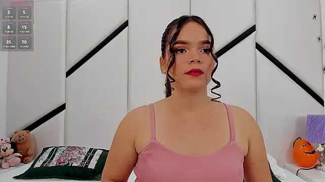 AlanaCusack online show from 10-25-25, 11:40