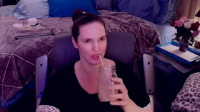 Snapshot of ninajaymes chatting on 02-02-25, 03:21 ninajaymes online show from 02-02-25, 03:21