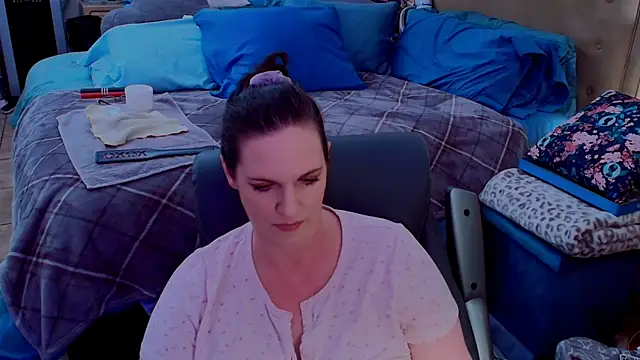 ninajaymes online show from 06-11-26, 11:47
