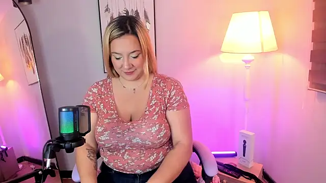 hollie joliie online show from 02-20-26, 12:16