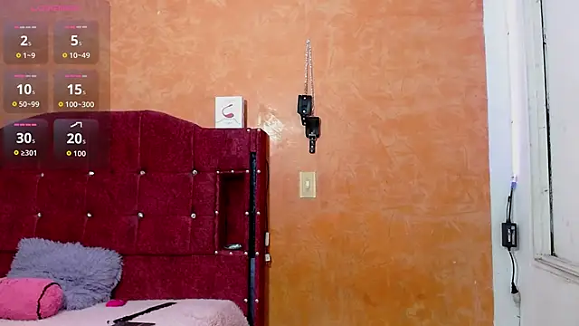 Snapshot of ShadenSx chatting on 09-15-25, 07:03 ShadenSx online show from 09-15-25, 07:03