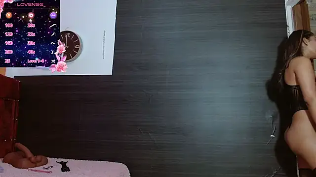 Snapshot of ShadenSx chatting on 10-04-25, 06:06 ShadenSx online show from 10-04-25, 06:06