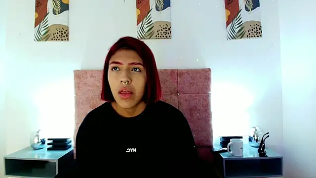 Snapshot of Dulce_Bella_ chatting on 09-23-25, 12:19 Dulce Bella online show from 09-23-25, 12:19