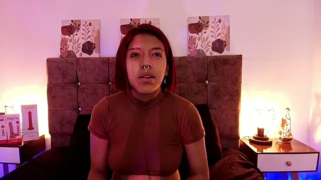 Snapshot of Dulce_Bella_ chatting on 09-27-25, 12:10 Dulce Bella online show from 09-27-25, 12:10