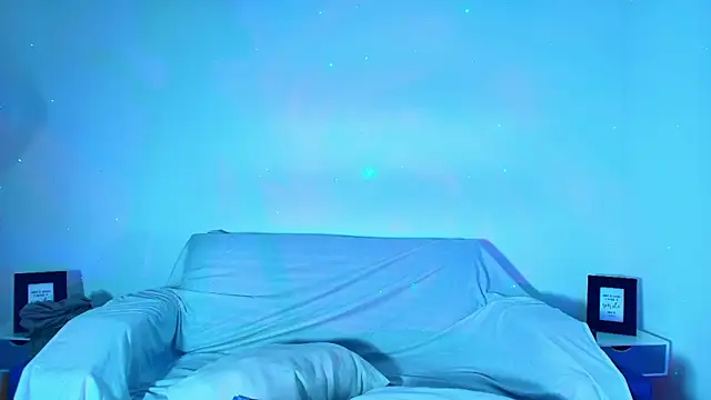 Snapshot of Dulce_Bella_ chatting on 10-06-25, 12:02 Dulce Bella online show from 10-06-25, 12:02