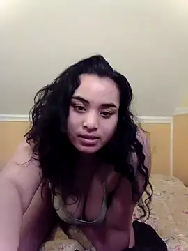 Snapshot of SoakedUpKitty- chatting on 01-11-26, 10:48 SoakedUpKitty- online show from 01-11-26, 10:48