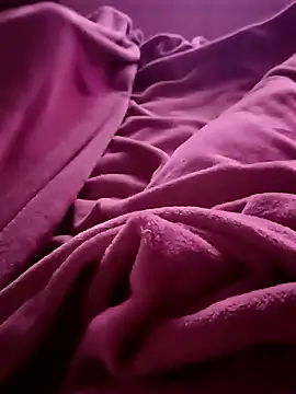 Snapshot of NiceBadgera chatting on 10-12-25, 10:20 NiceBadgera online show from 10-12-25, 10:20