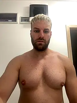 Snapshot of TheKevinboy chatting on 09-13-25, 11:48 TheKevinboy online show from 09-13-25, 11:48